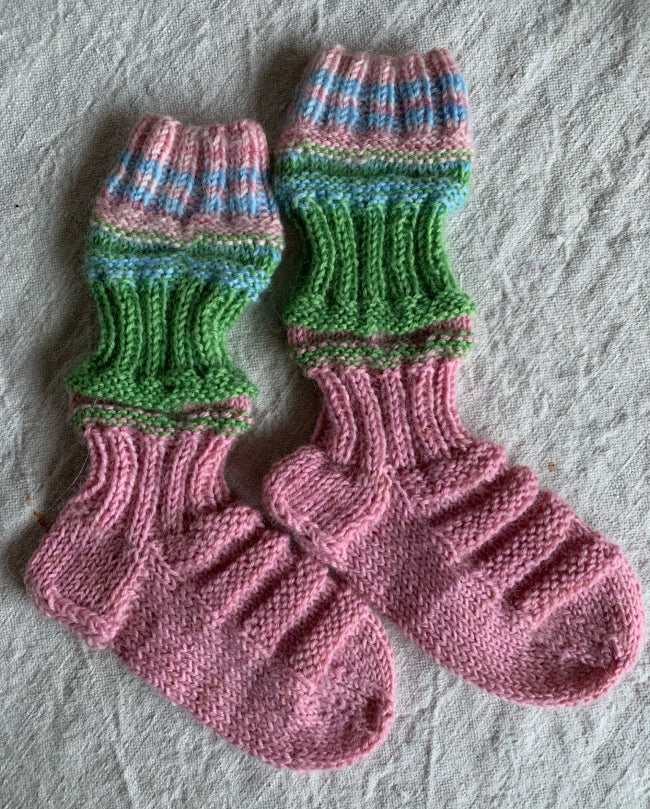 Tågsockor av restgarn, 12cm i foten